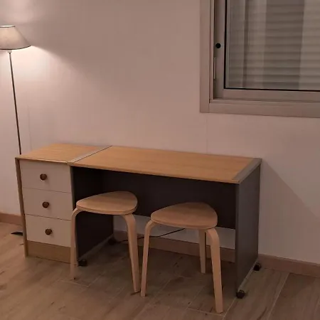Apartment Luxueux Moderne Et Spacieux, Parking